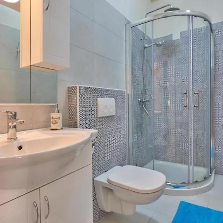 Old Romantic 2 Apartment *